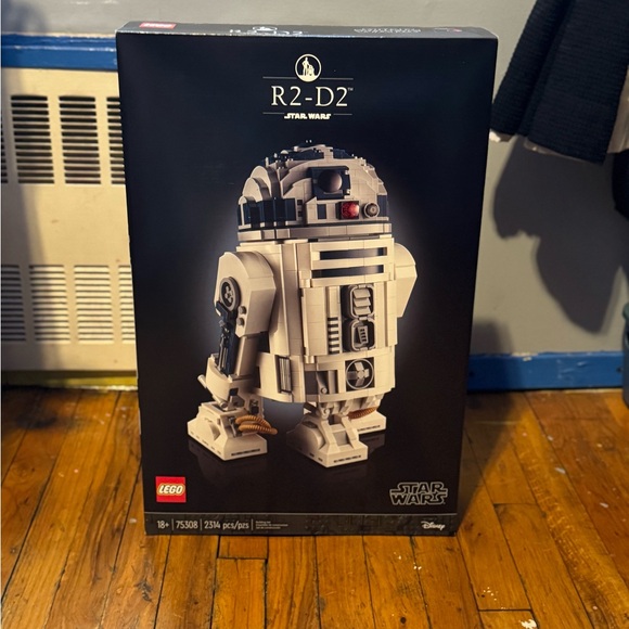 LEGO 75308 Star Wars R2-D2 Set - NIB